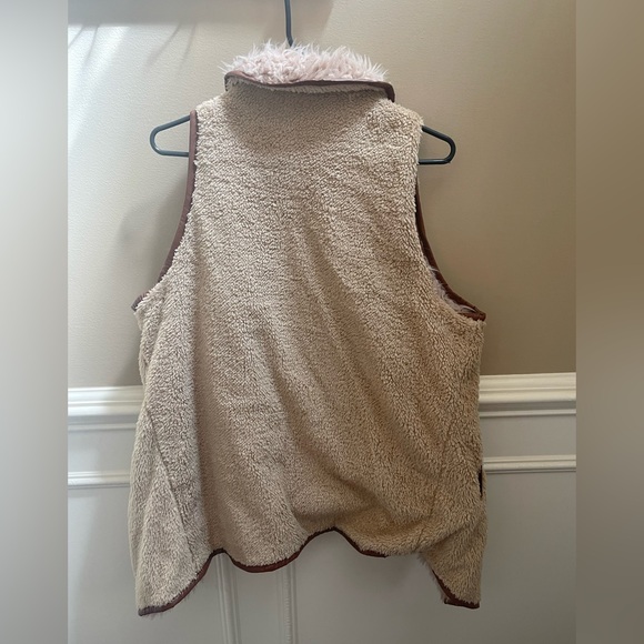 Simply Southern Reversible Vest - Picture 2 of 6